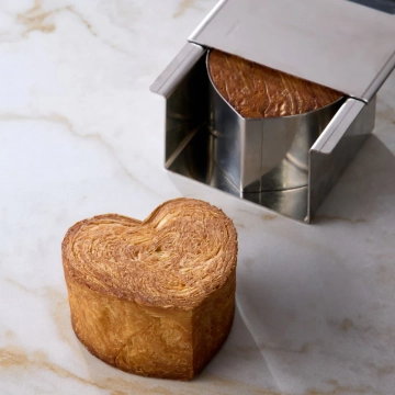 Pavoni Heart Croissant Stainless Steel Mould 80x70x50H