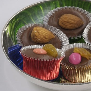 Gold Aluminium Chocolate Cups 25mm x 17mm - Bulk Pack - approx 1,000