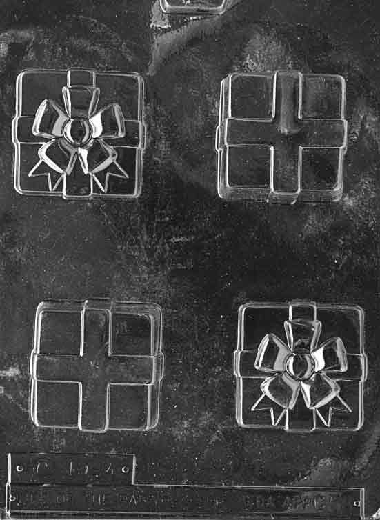 Box with Bow Chocolate Mould by Home Chocolate Factory - professional pastry and chocolate equipment