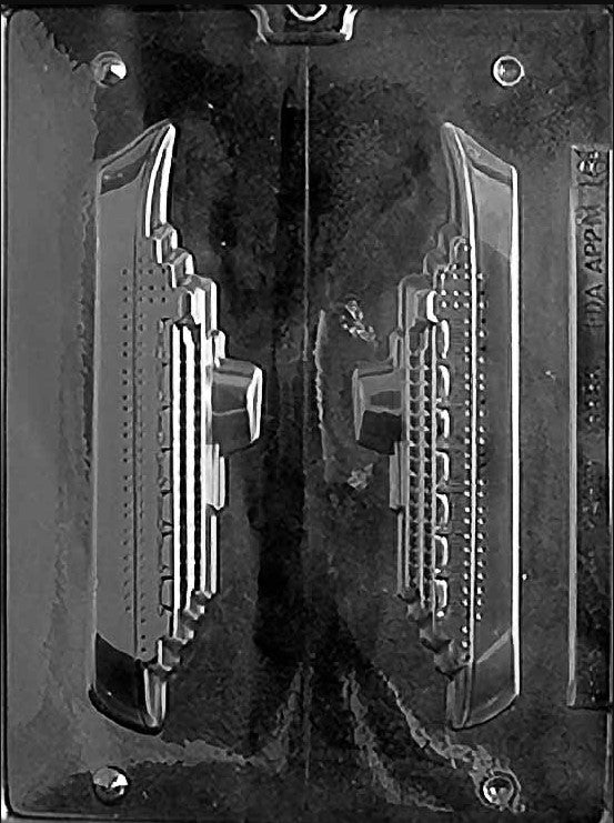 3D Ocean Liner Chocolate Mould by Home Chocolate Factory - professional pastry and chocolate equipment